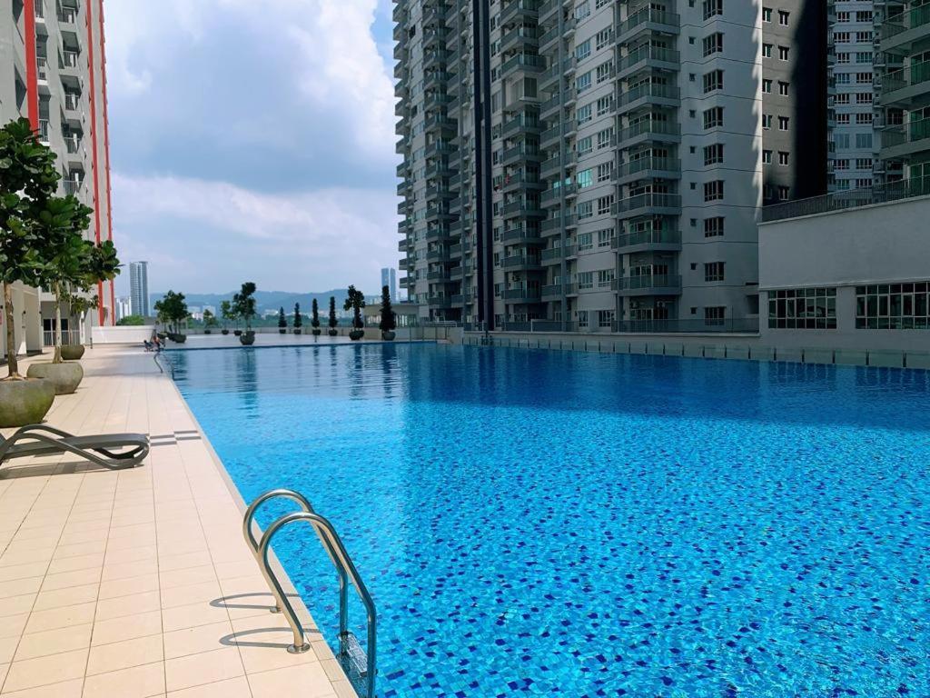 Corner Kl Pool View Rc Residence กัวลาลัมเปอร์ ภายนอก รูปภาพ